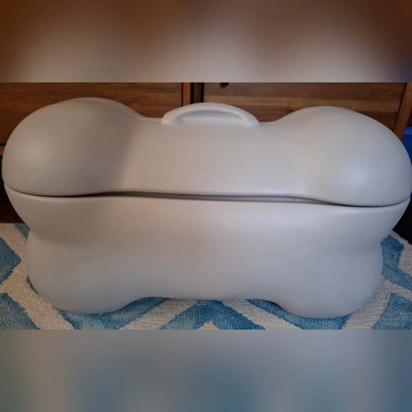 Pet Zone Bone-Shaped Large Storage Container - Picture 3 of 15